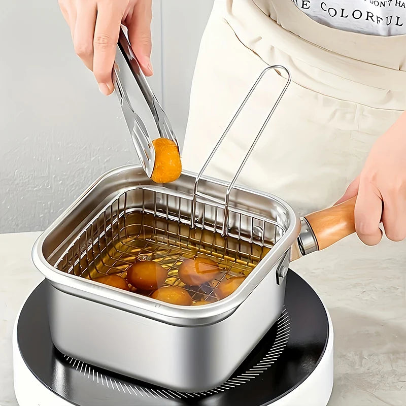 Panier à Friture avec Égouttoir – Compact & Pratique